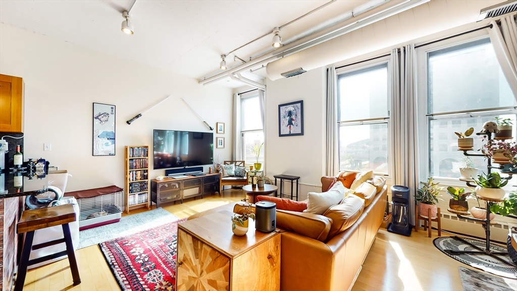210 South # 2 Unit: 5-2