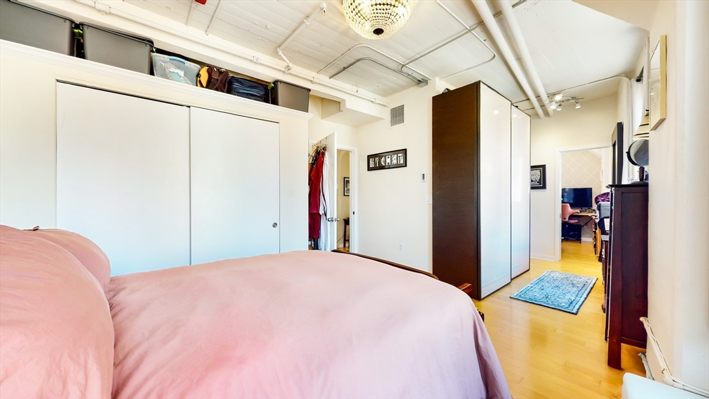 210 South # 2 Unit: 5-2