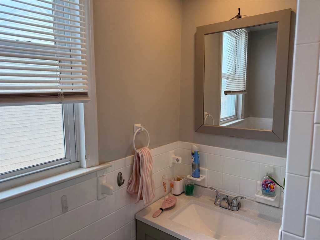 288 Meridian St. # 3