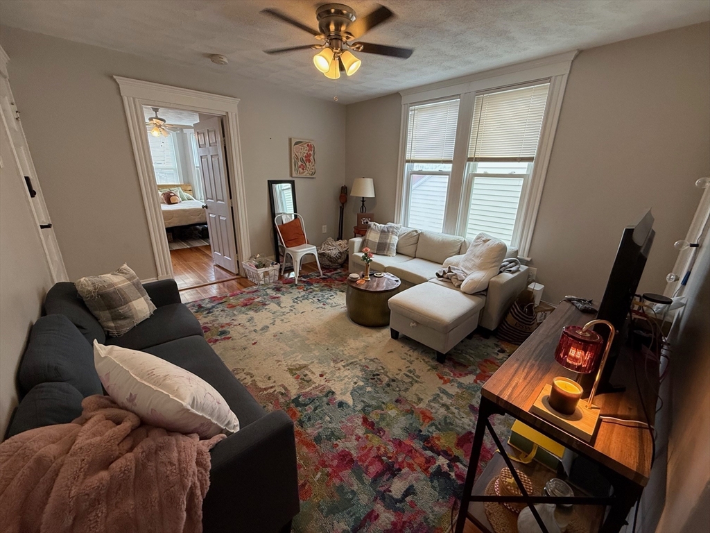 288 Meridian St. # 3