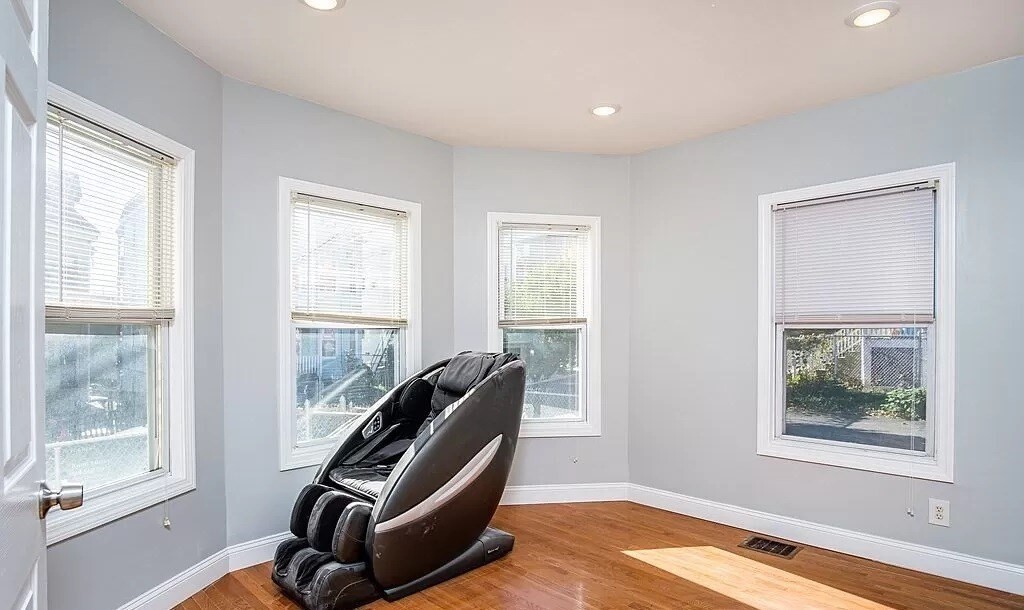 28 Moreland St # 1
