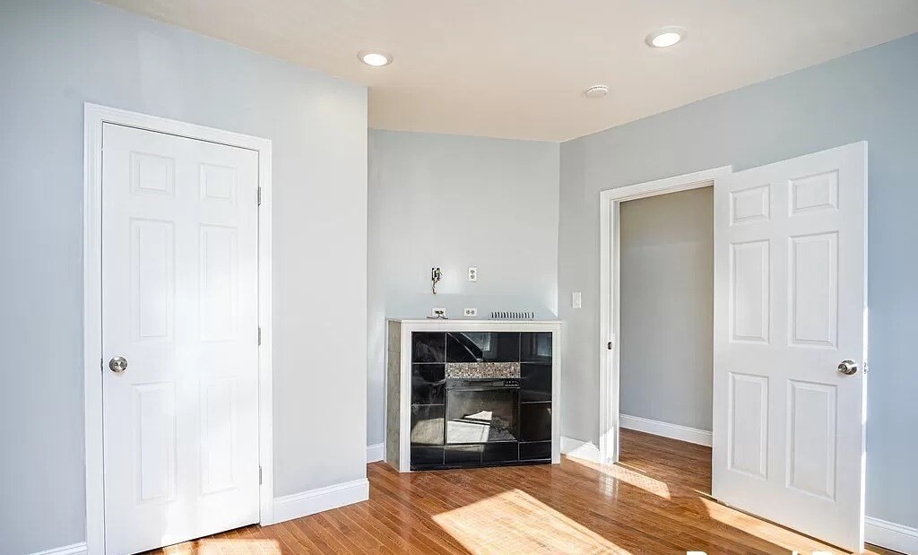 28 Moreland St # 1