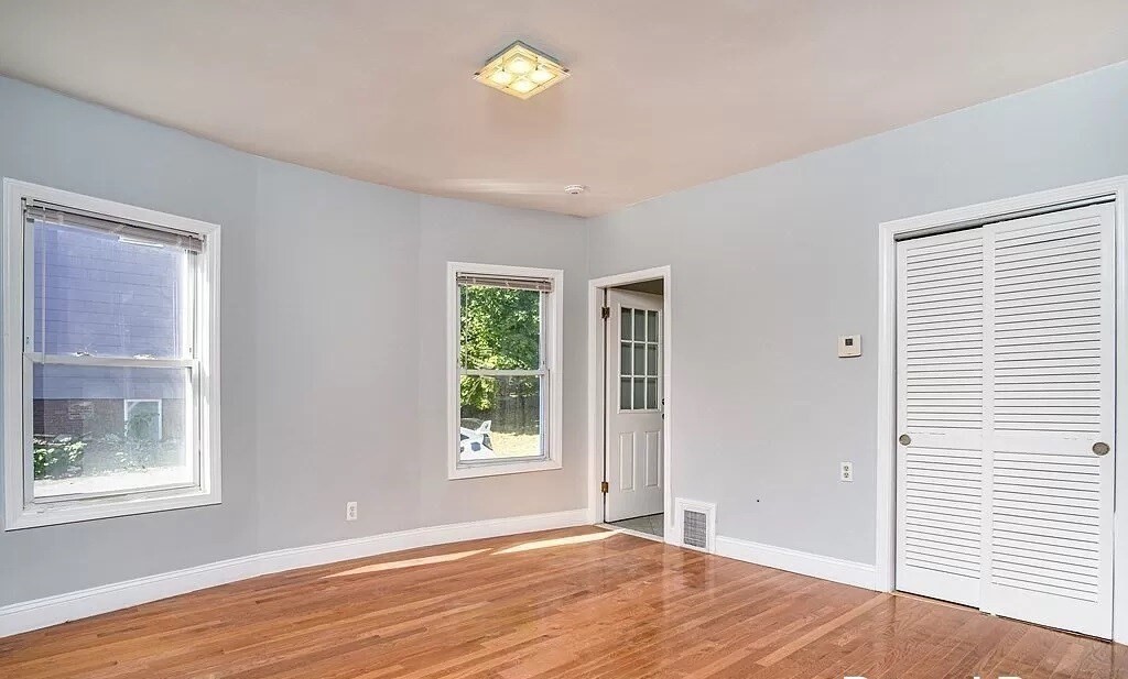 28 Moreland St # 1