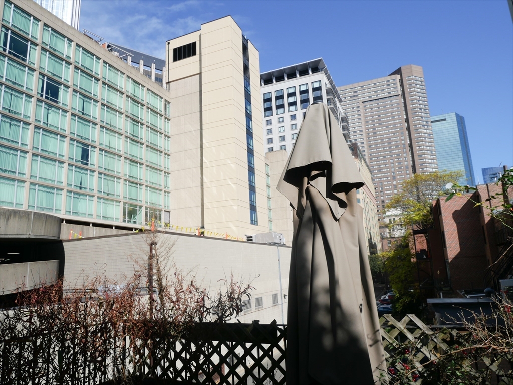 259 W Newton # 6
