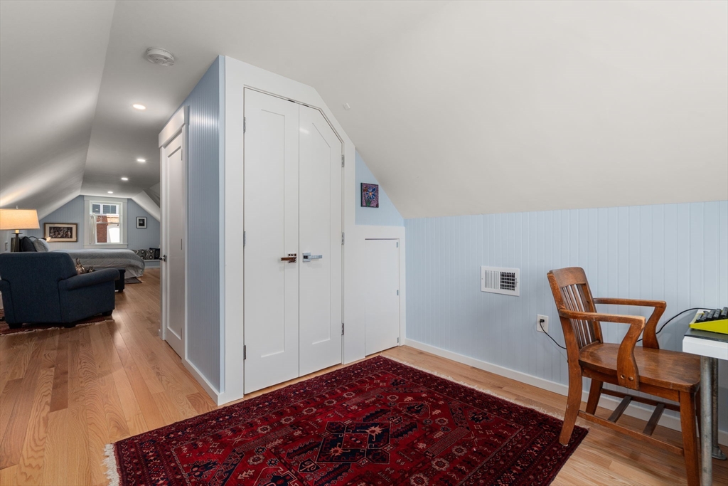 189 Grampian Way # 2