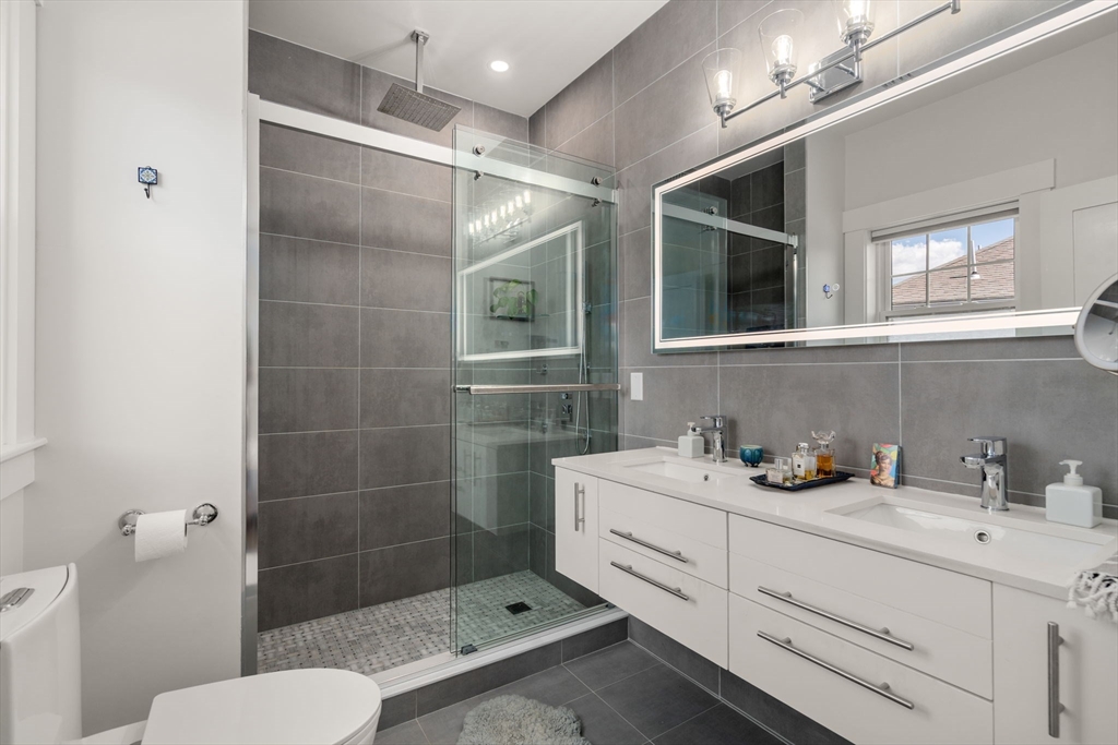 189 Grampian Way # 2