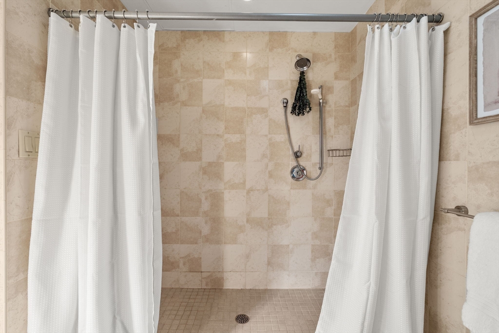 42 Beach Street # 9D, Boston Unit: 9D