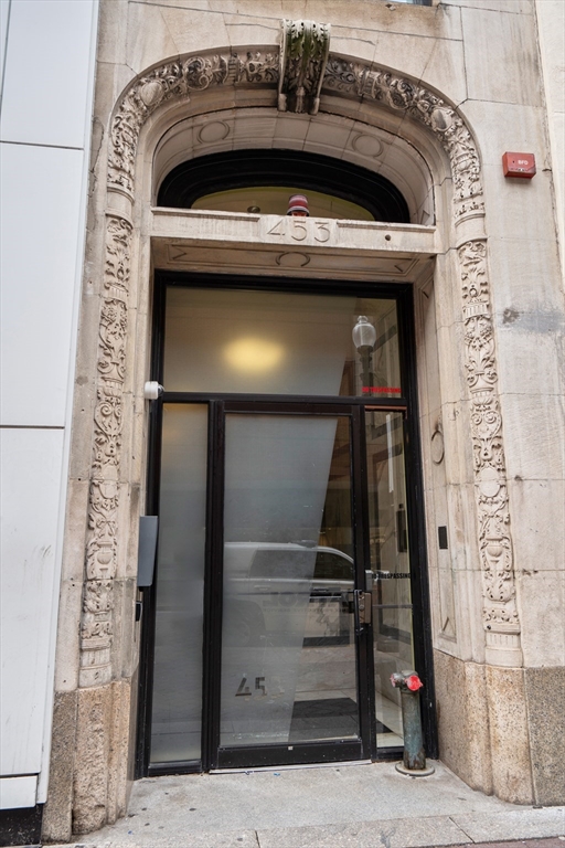 453 Washington # 11B, Boston Unit: 11B