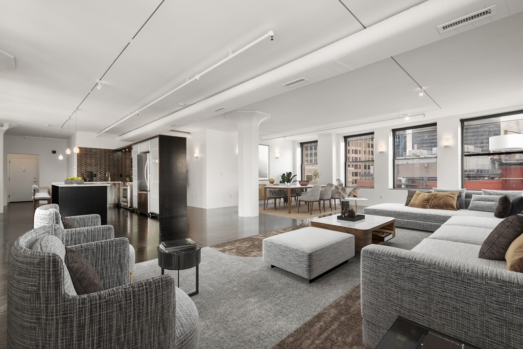 453 Washington # 11B, Boston Unit: 11B