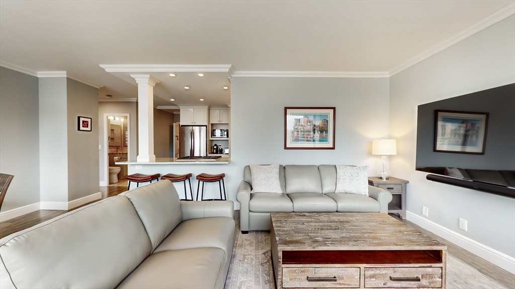 65 E India Row # 24H