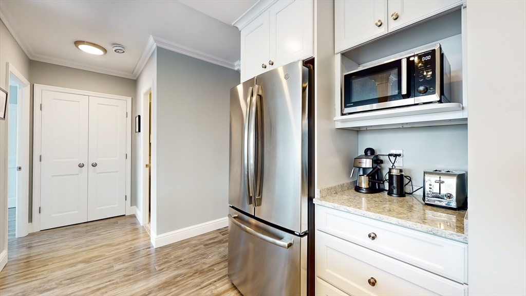 65 E India Row # 24H