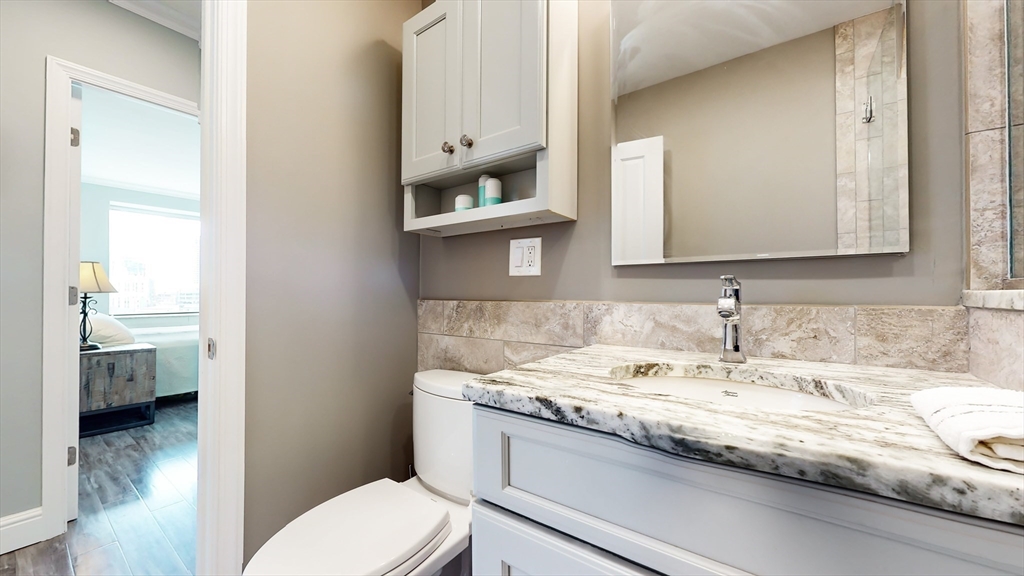 65 E India Row # 24H