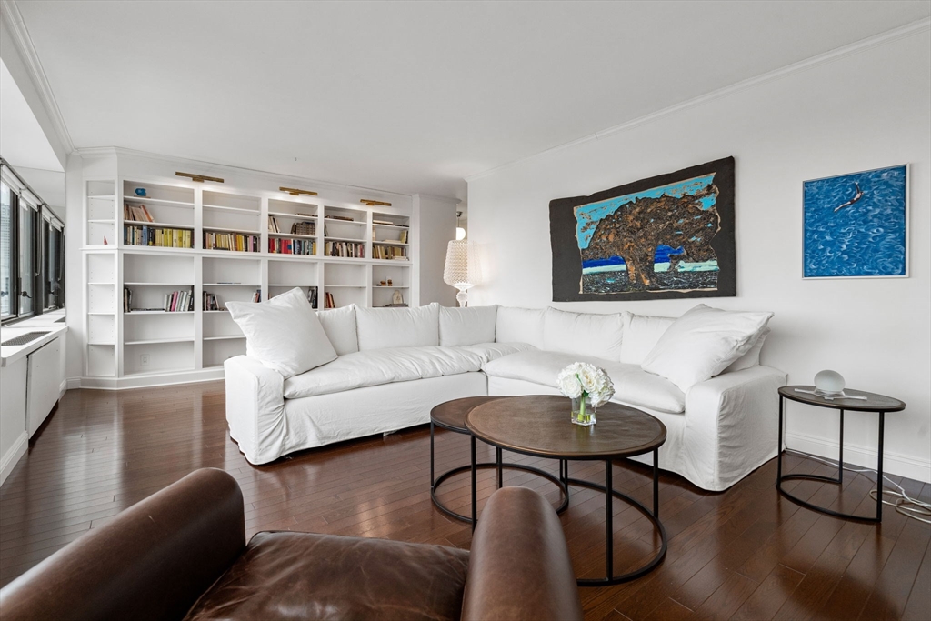 85 E India Row # 19H