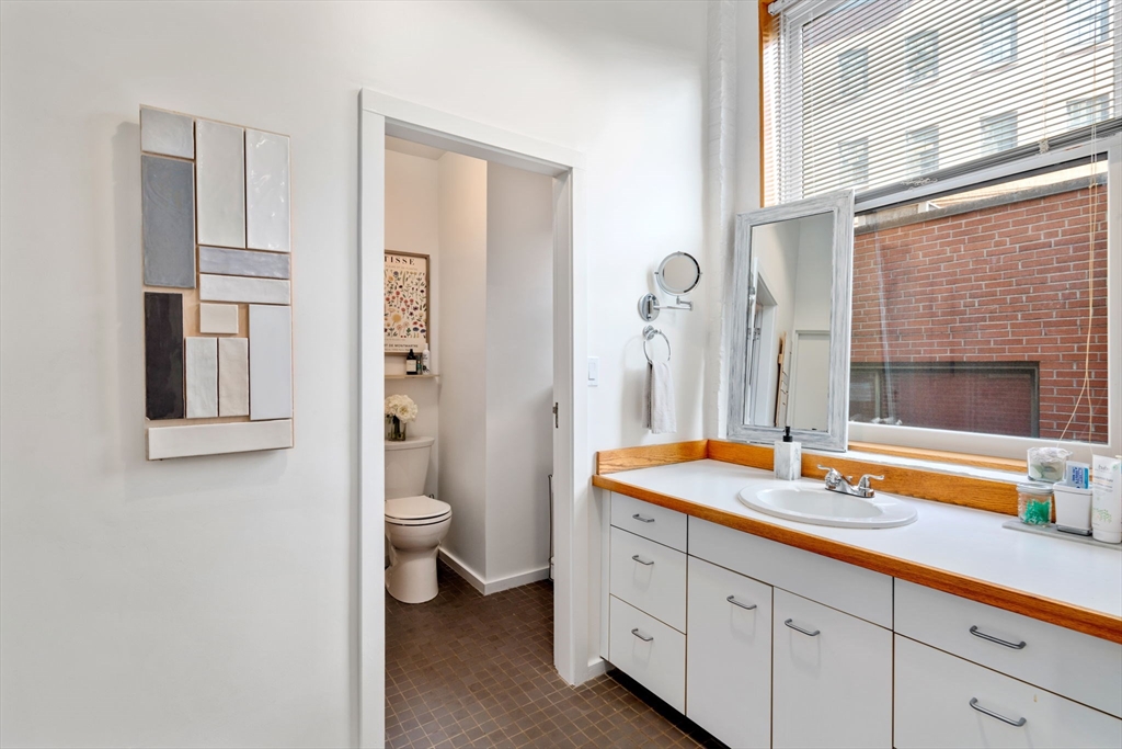 76 Batterymarch St. # 5