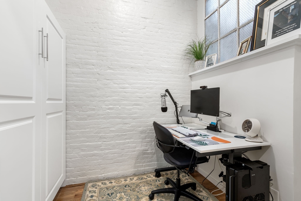 76 Batterymarch St. # 5