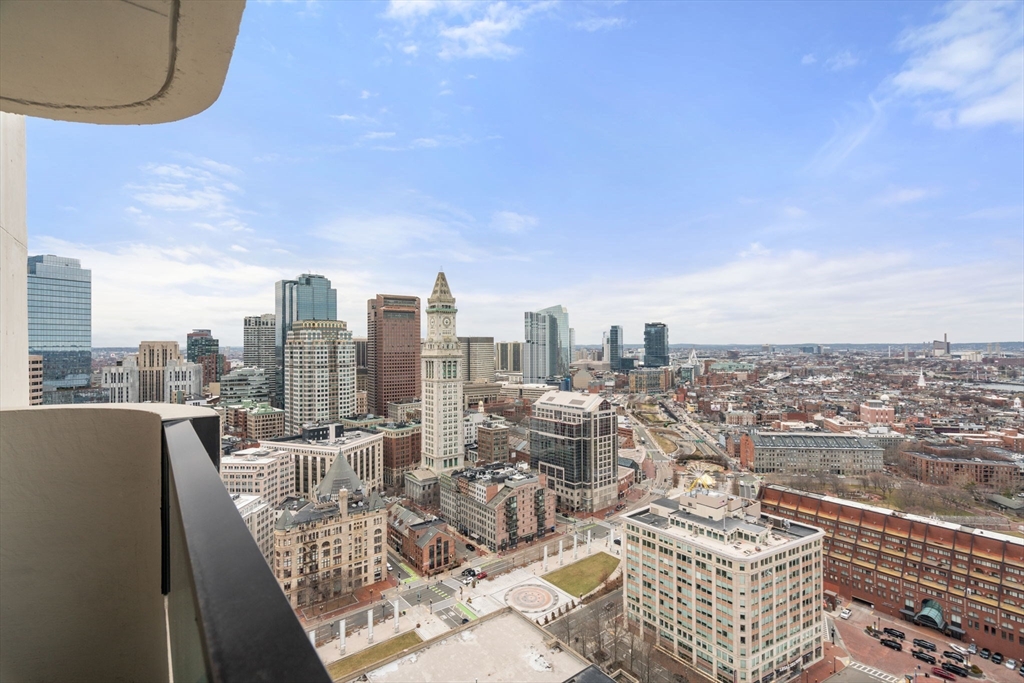 85 E India Row # 36G