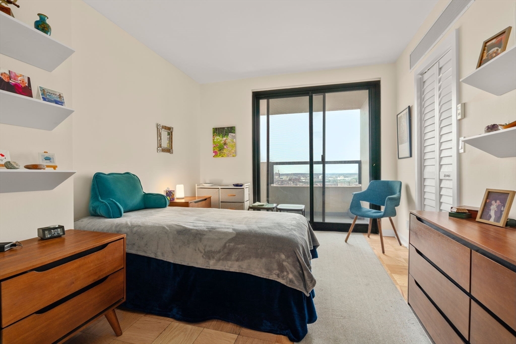 85 E India Row # 36G