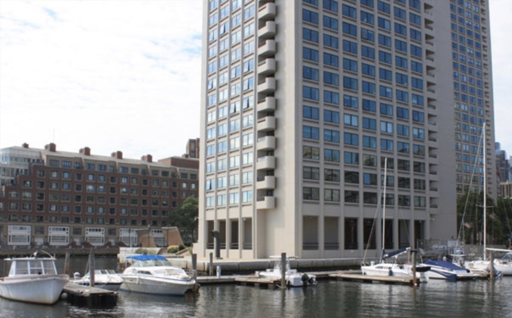 85 E India Row # 36G