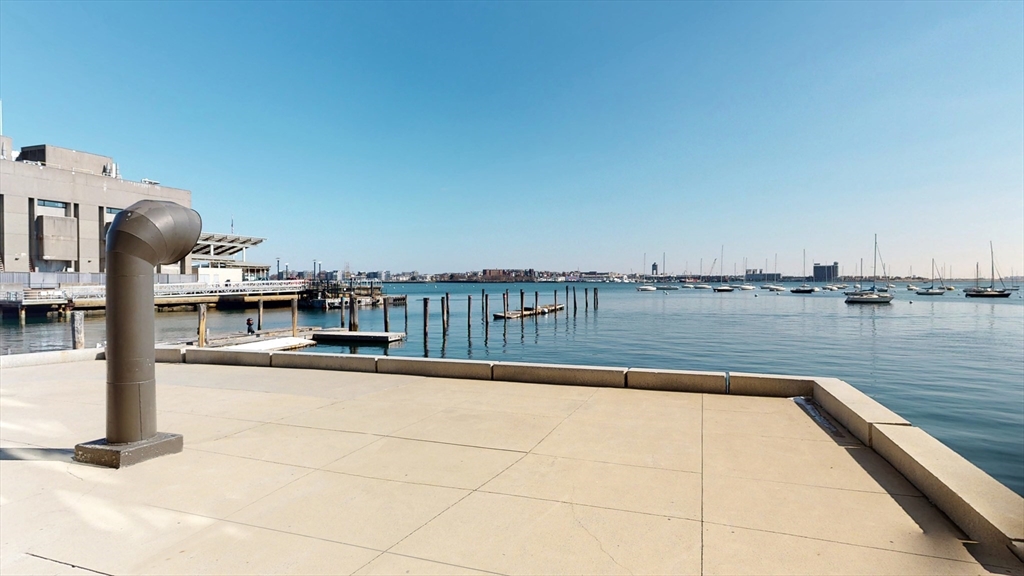 85 E India Row # 36G