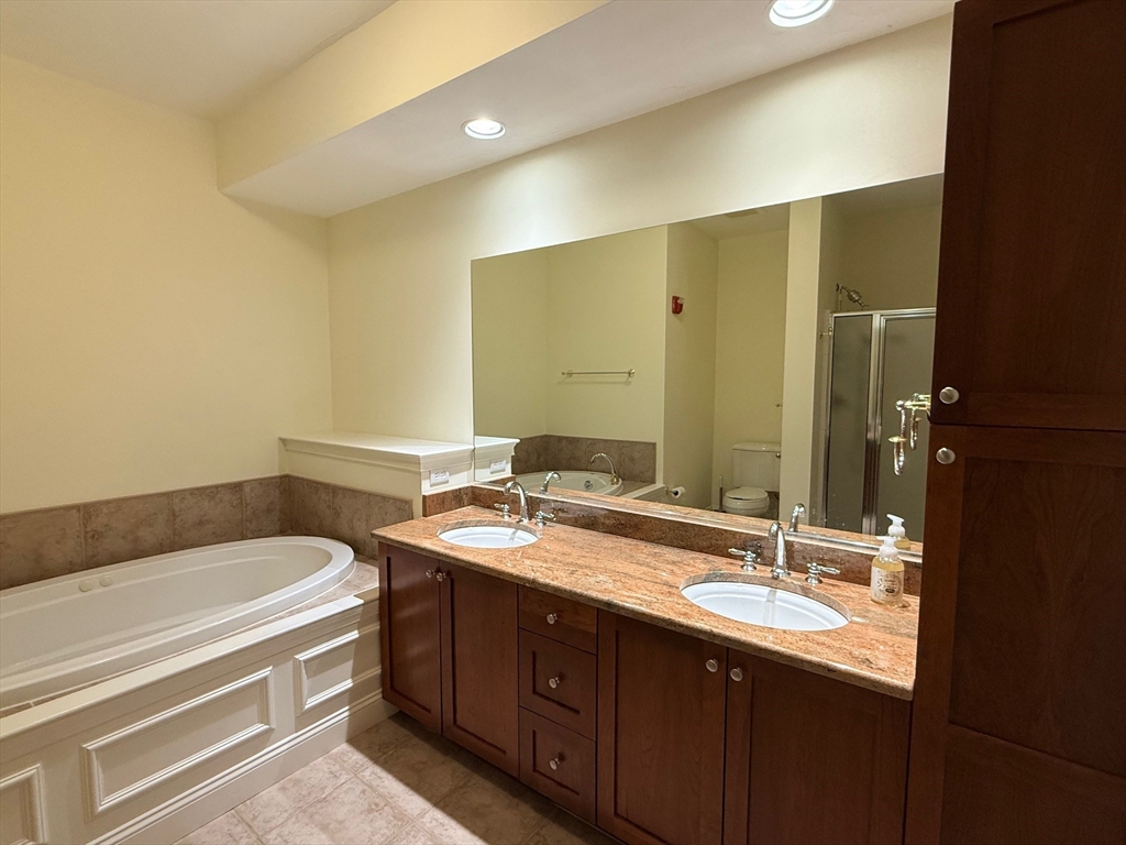 2000 Davenport Ave # 2107