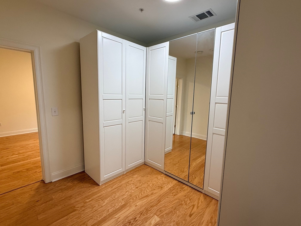 2000 Davenport Ave # 2107