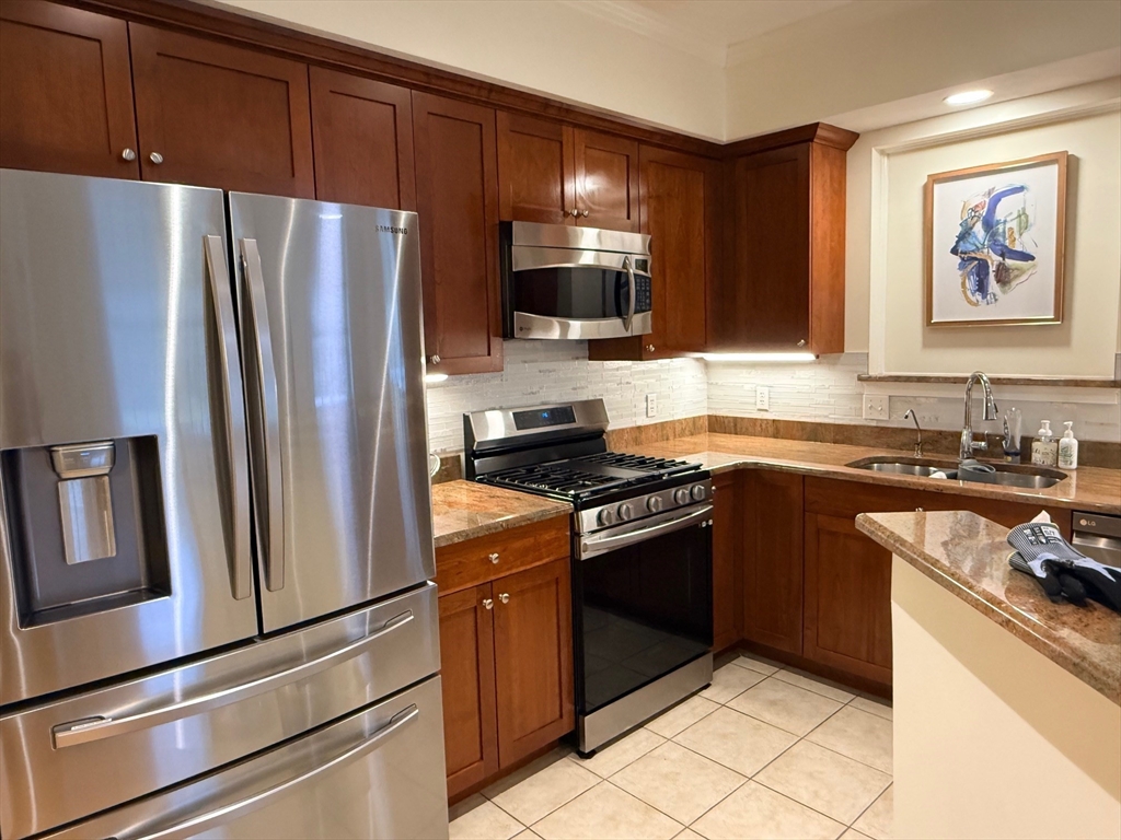 2000 Davenport Ave # 2107