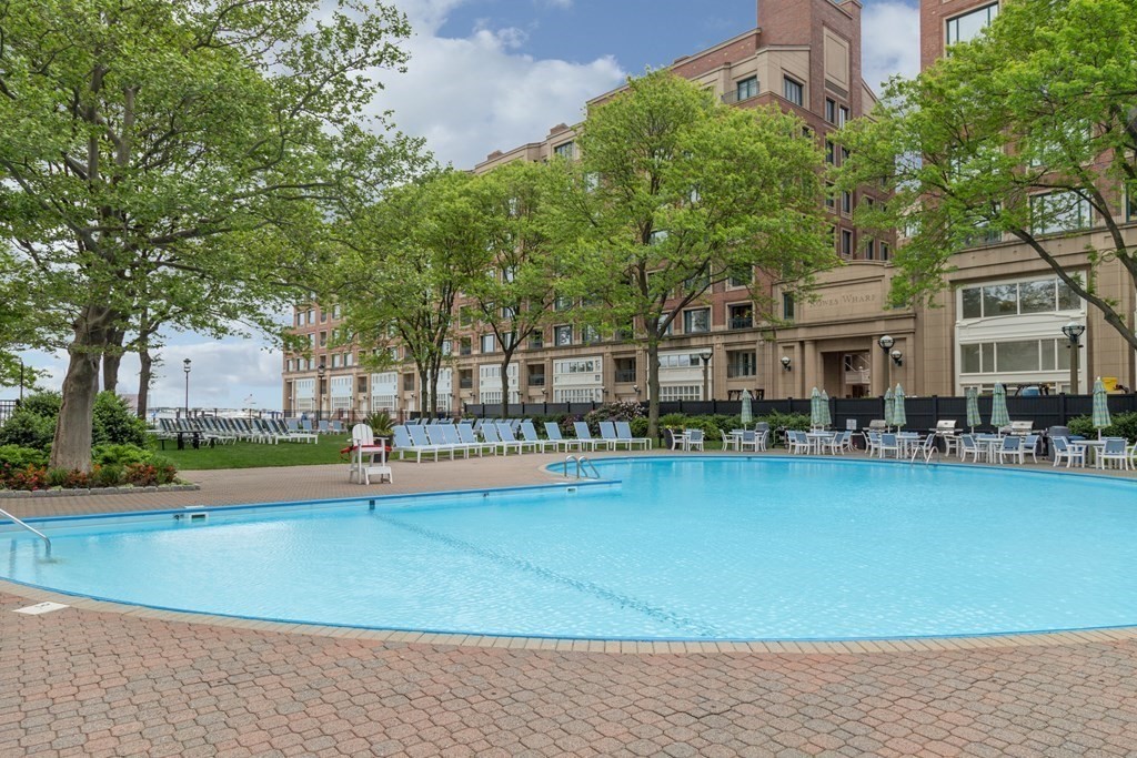 65 East India Row # 30H