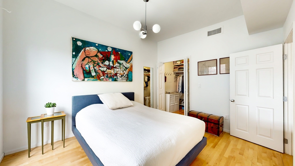23 Bay State Road # 5