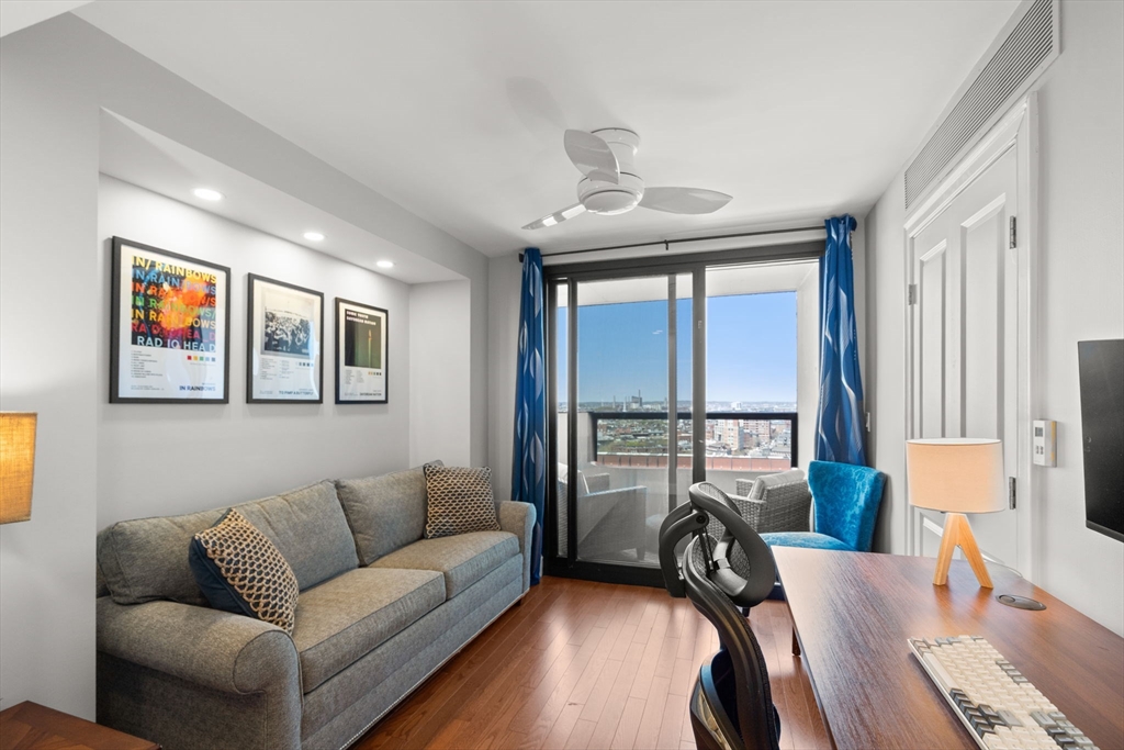 85 E India Row # 20G