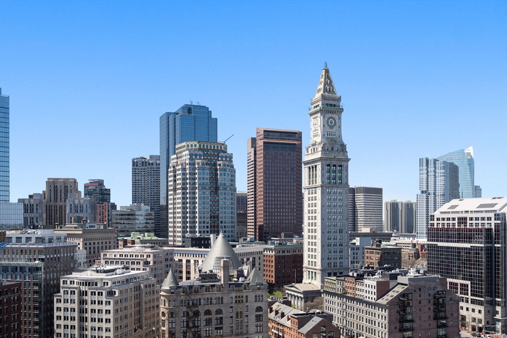 85 E India Row # 20G