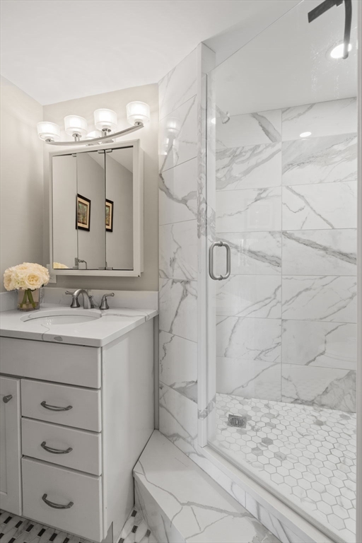 85 E India Row # 20G