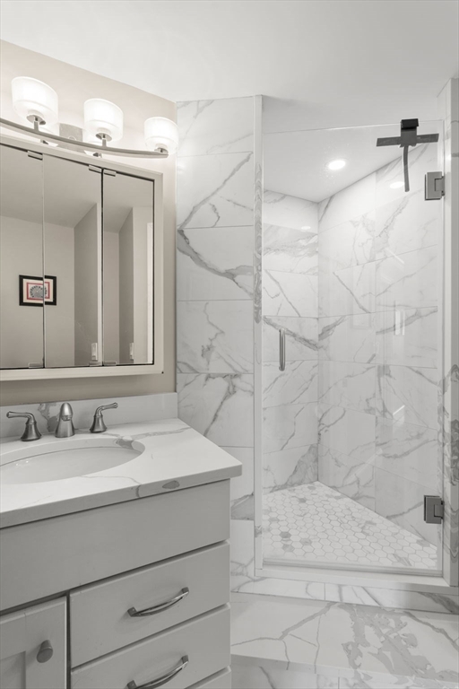 85 E India Row # 20G