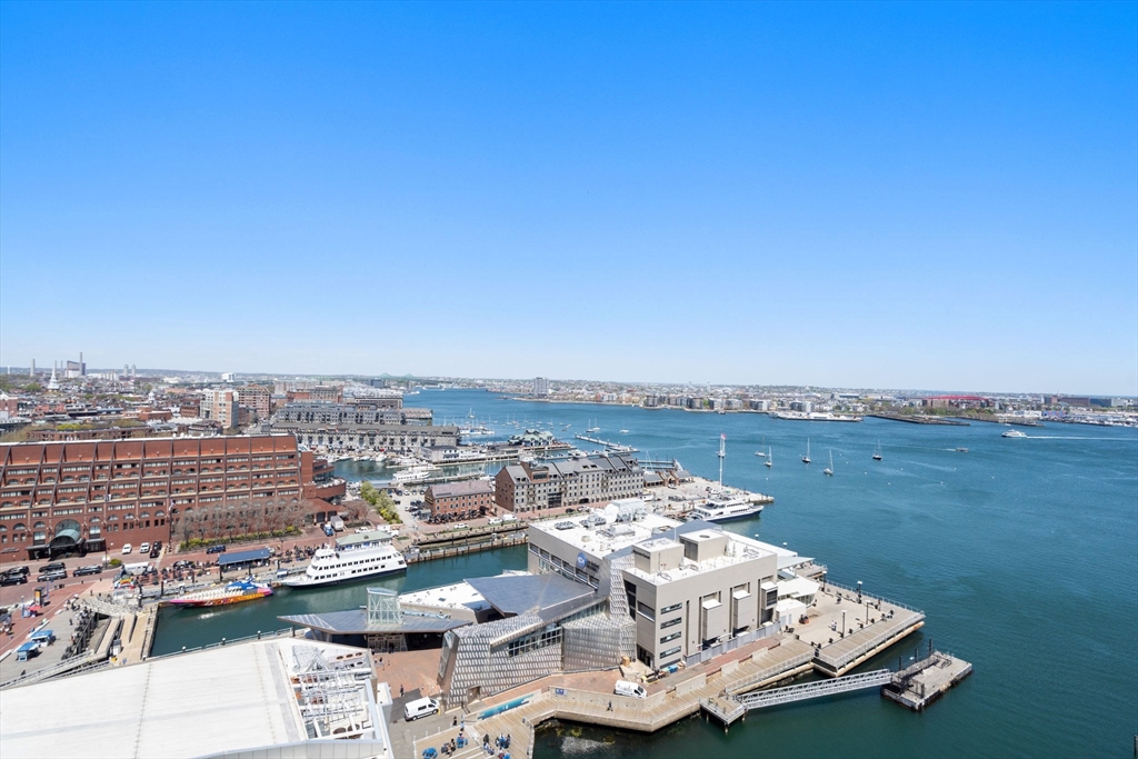 85 E India Row # 20G