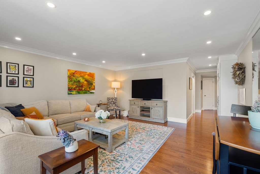 85 E India Row # 20G
