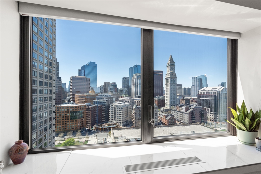 85 E India Row # 20G
