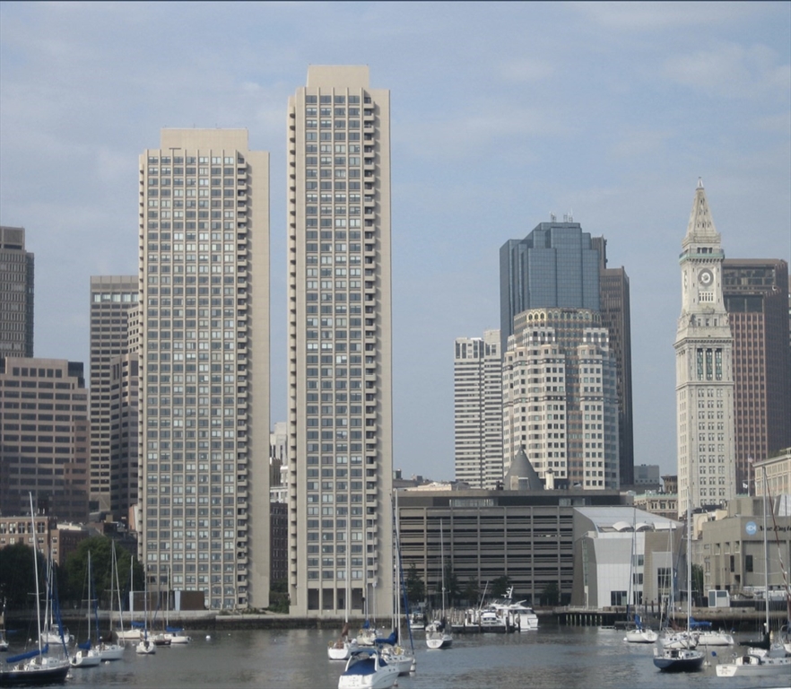 85 E India Row # 20G