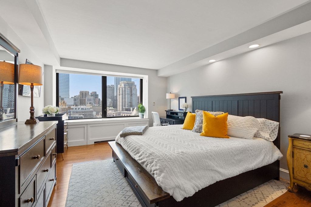 85 E India Row # 20G