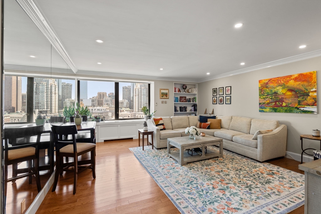 85 E India Row # 20G