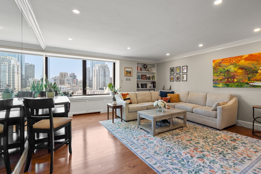 85 E India Row # 20G