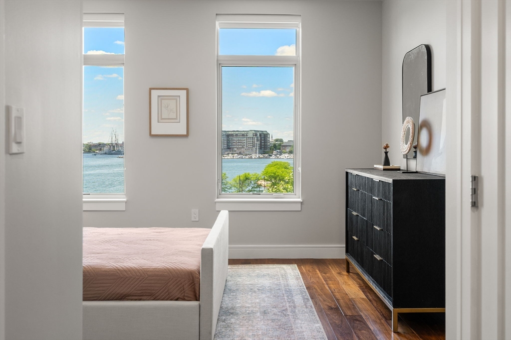 99 Sumner # 421