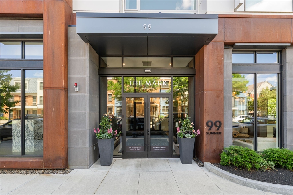 99 Sumner # 421