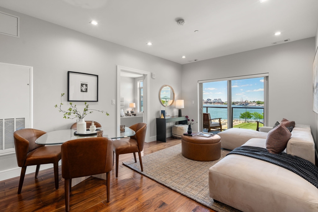 99 Sumner # 421