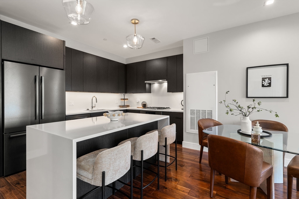 99 Sumner # 421