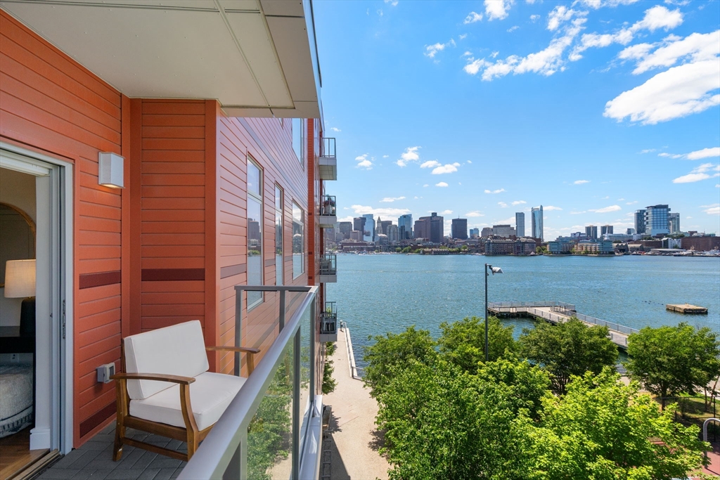 99 Sumner # 421