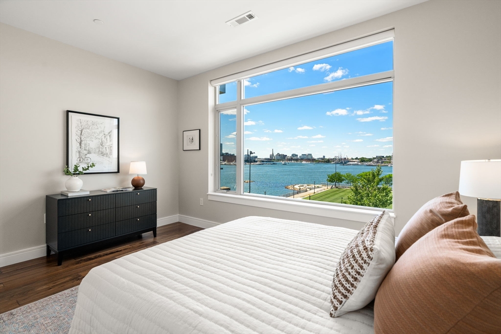 99 Sumner # 421