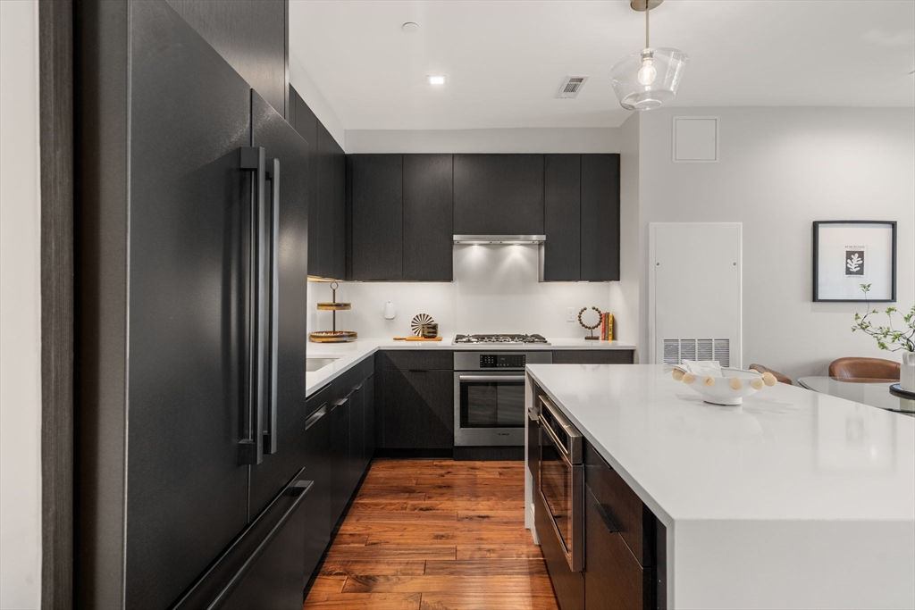 99 Sumner # 421