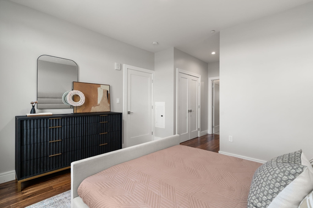99 Sumner # 421