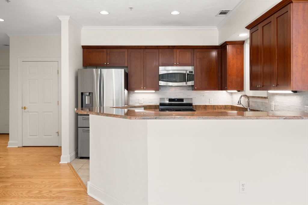 2107 Davenport Ave # 2107