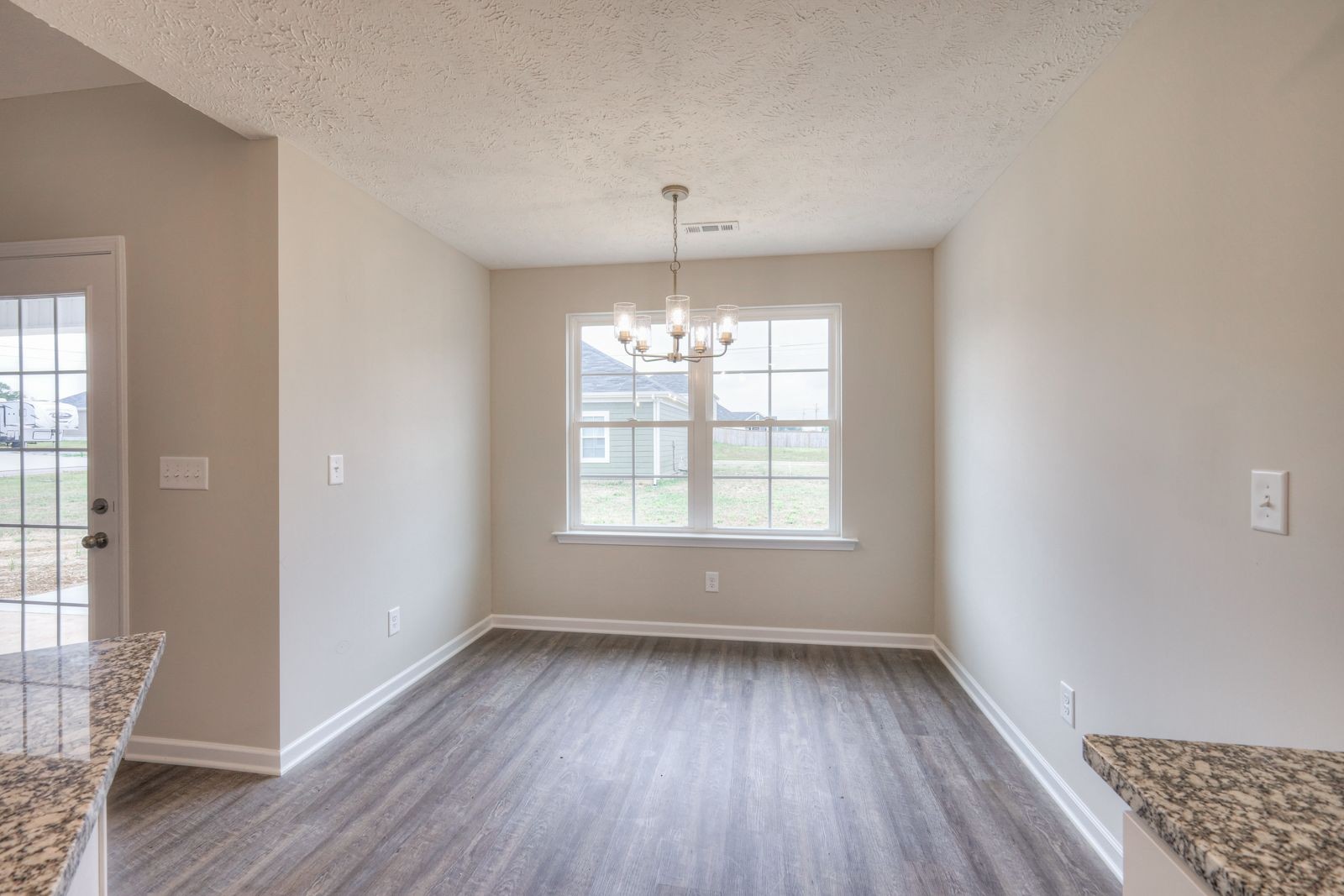526 Mimosa Dr