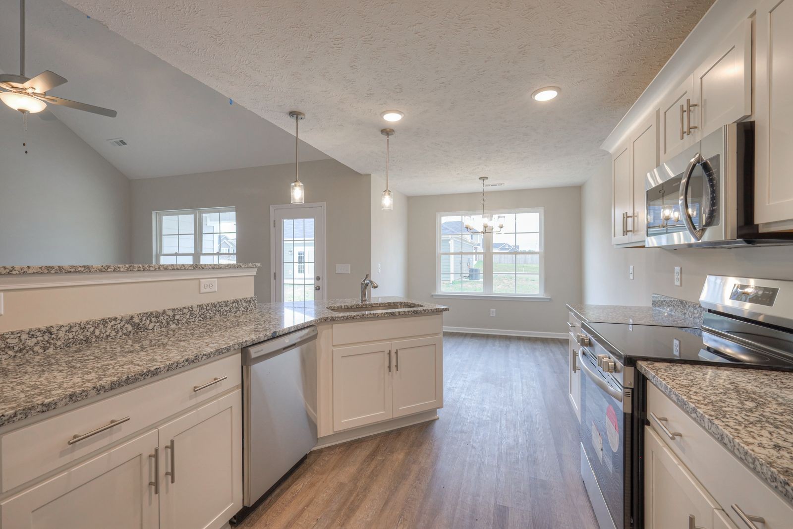 526 Mimosa Dr